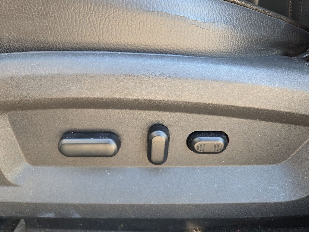 Thumbnail: 2011 Lincoln MKX - 22