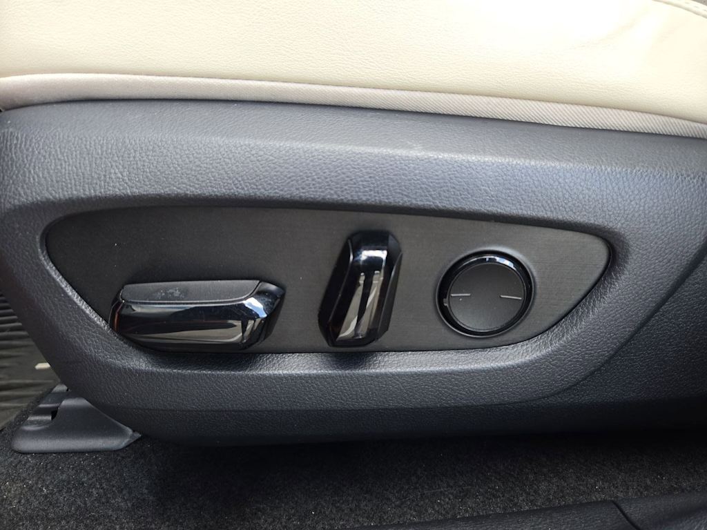 Thumbnail: 2023 Lexus RX - 23