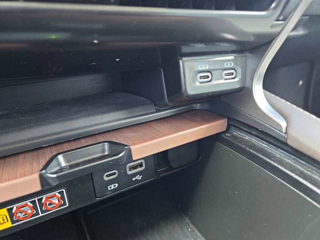 Thumbnail: 2023 Lexus RX - 33