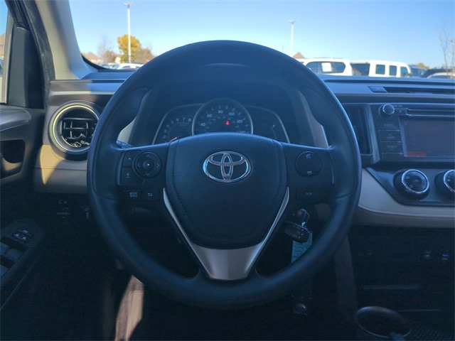 2013 Toyota RAV4 LE 14