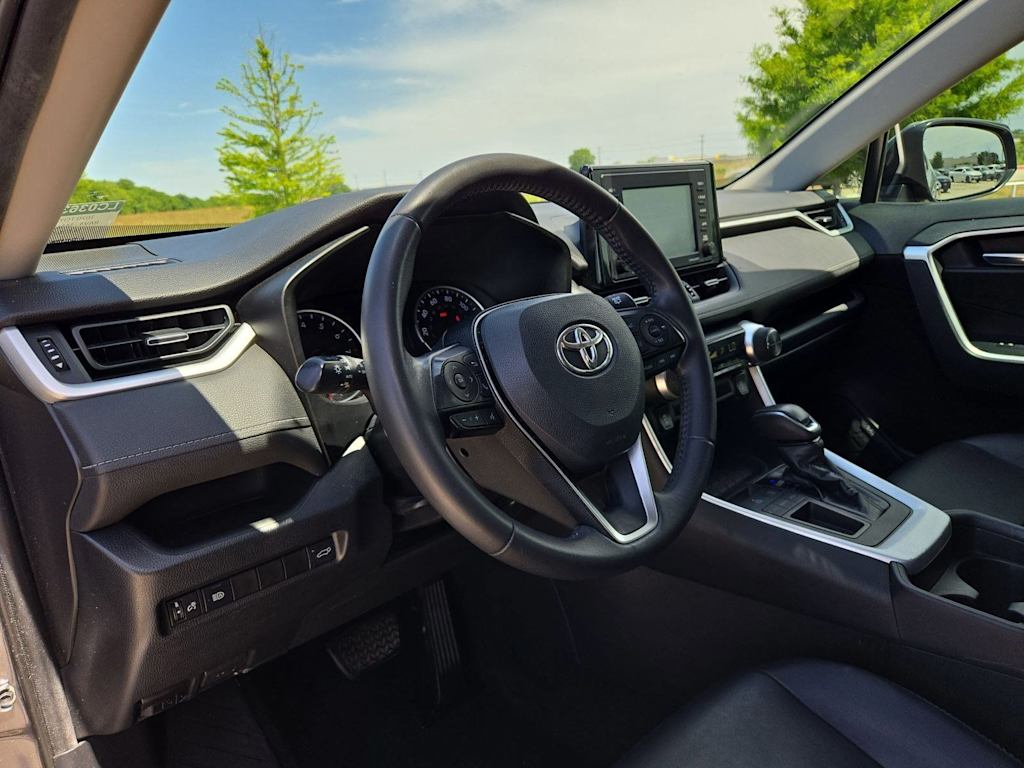 Thumbnail: 2020 Toyota RAV4 - 2