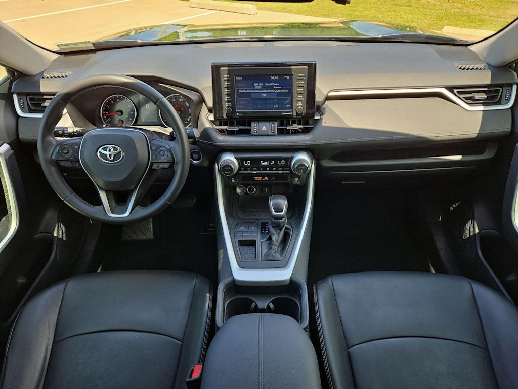 Thumbnail: 2020 Toyota RAV4 - 9