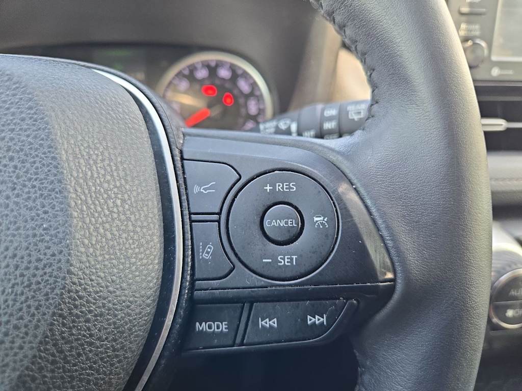 Thumbnail: 2020 Toyota RAV4 - 30
