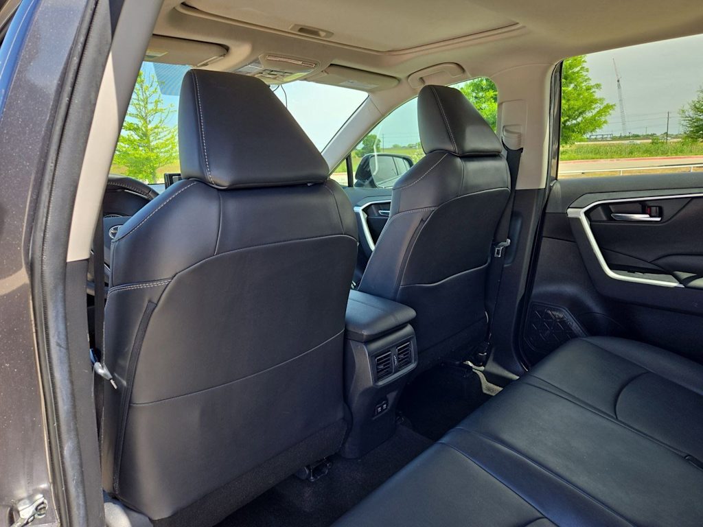 Thumbnail: 2020 Toyota RAV4 - 12