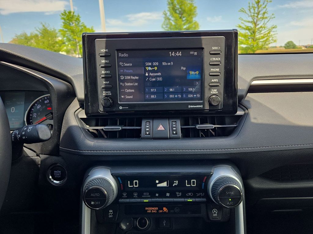 Thumbnail: 2020 Toyota RAV4 - 14