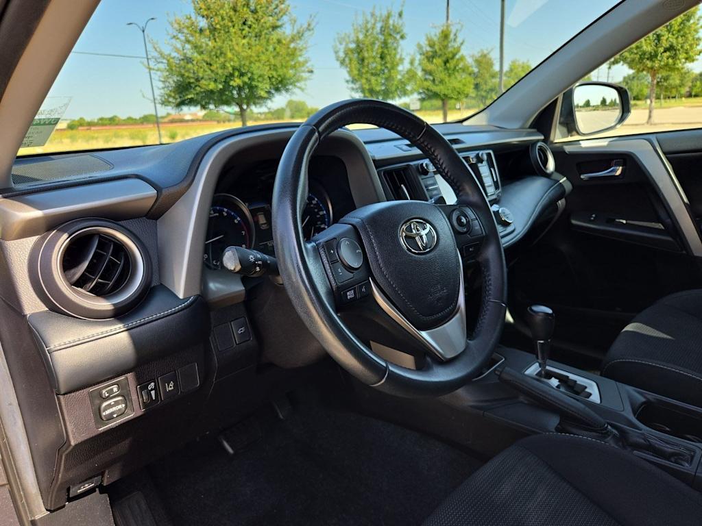Thumbnail: 2018 Toyota RAV4 - 2