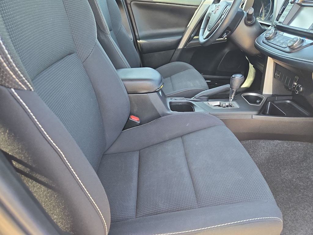 Thumbnail: 2018 Toyota RAV4 - 28