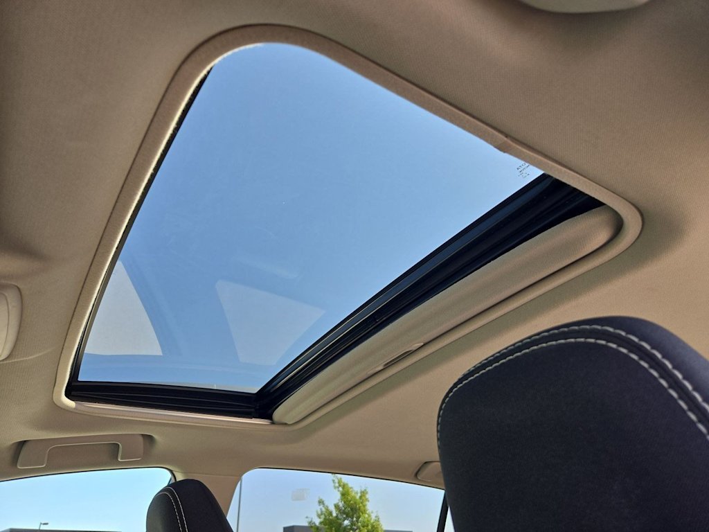 Thumbnail: 2018 Toyota RAV4 - 25