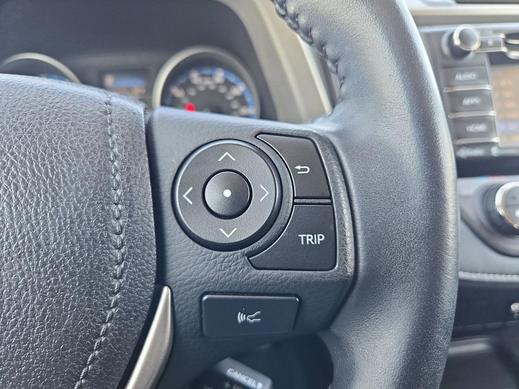 Thumbnail: 2018 Toyota RAV4 - 30