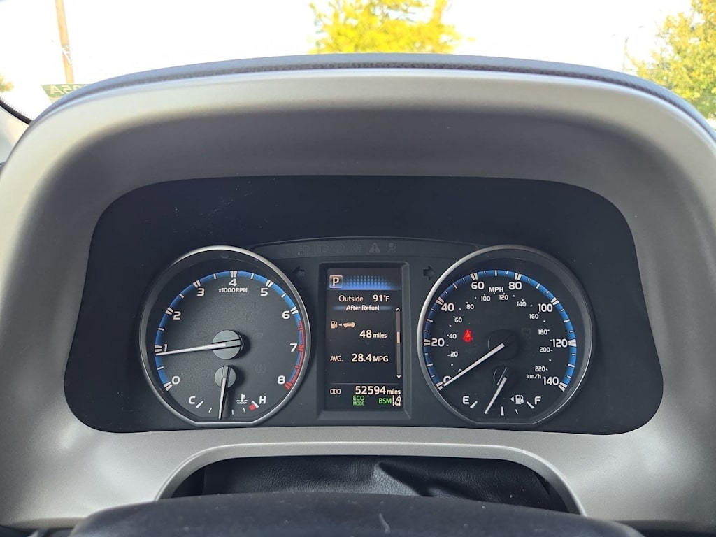 Thumbnail: 2018 Toyota RAV4 - 16