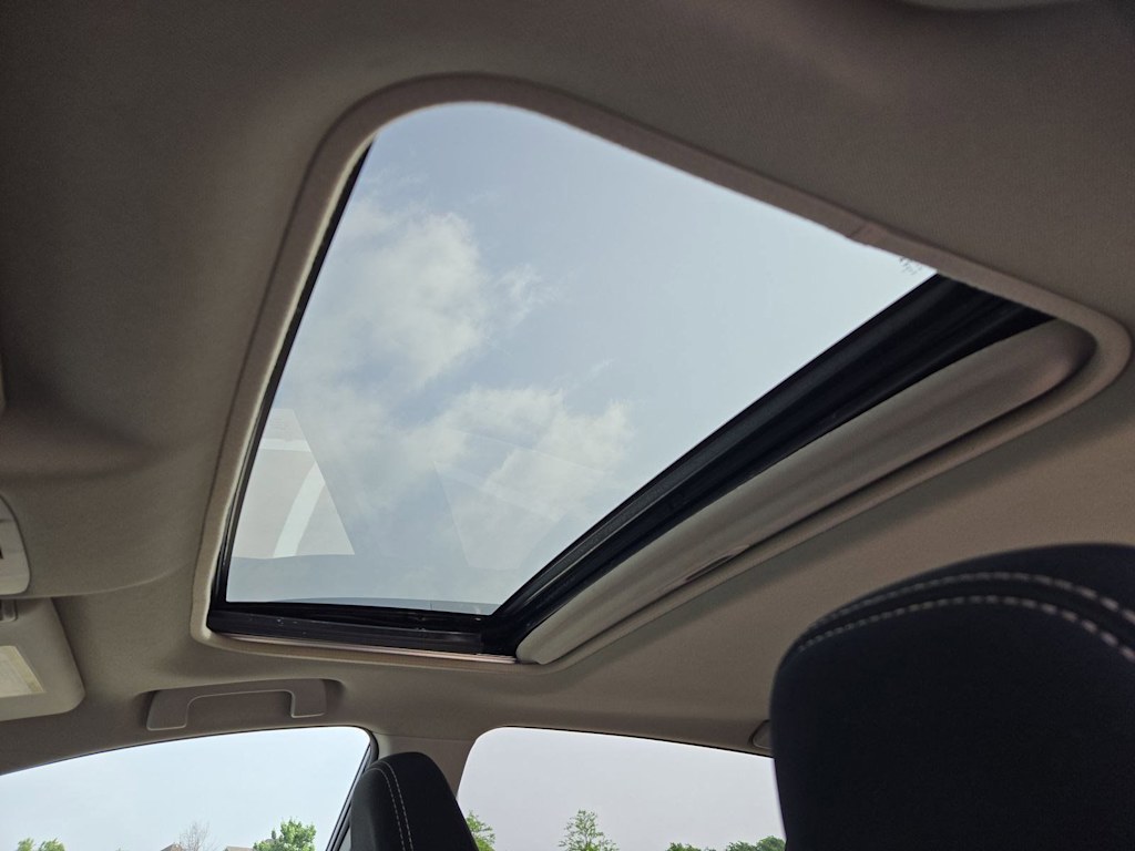 Thumbnail: 2015 Toyota RAV4 - 24