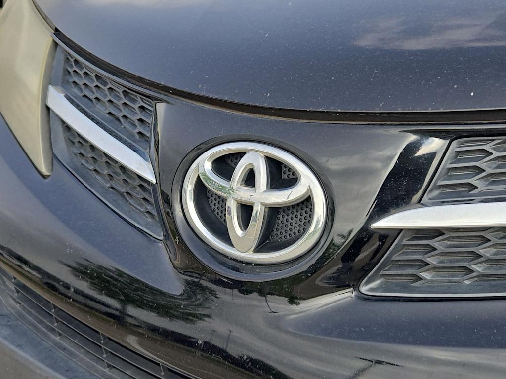 Thumbnail: 2015 Toyota RAV4 - 7