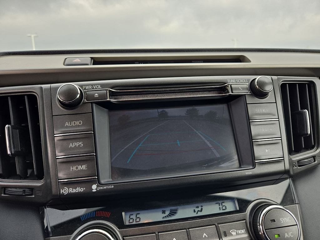 Thumbnail: 2015 Toyota RAV4 - 32