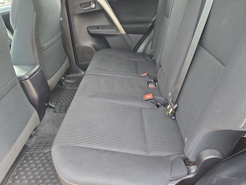Thumbnail: 2015 Toyota RAV4 - 25