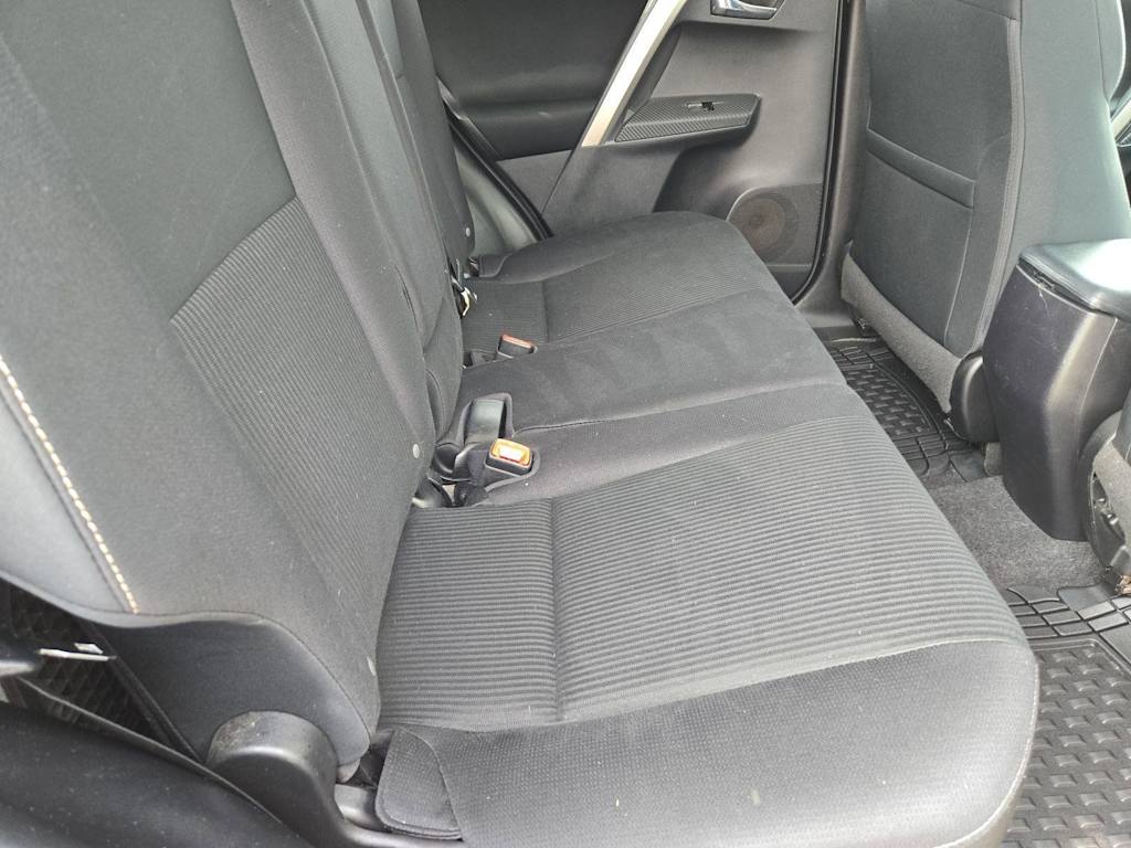Thumbnail: 2015 Toyota RAV4 - 26