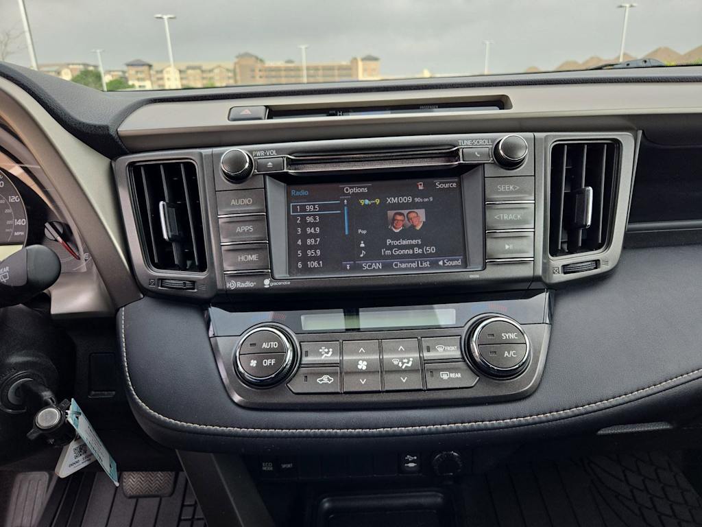 Thumbnail: 2015 Toyota RAV4 - 14