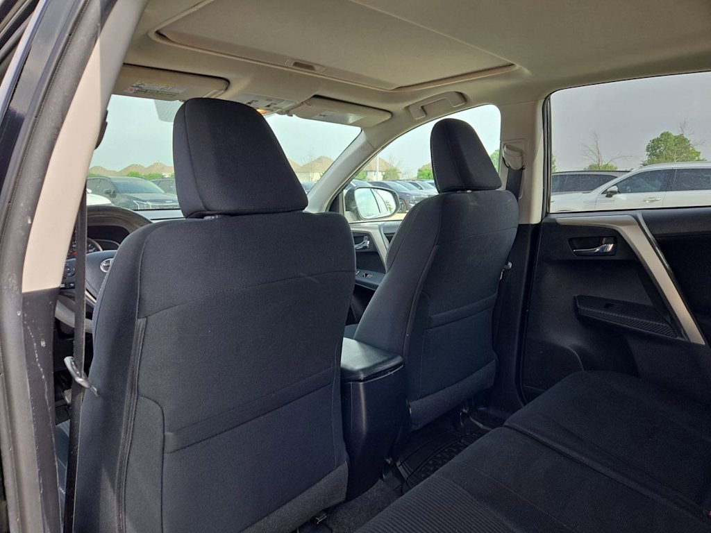 Thumbnail: 2015 Toyota RAV4 - 12