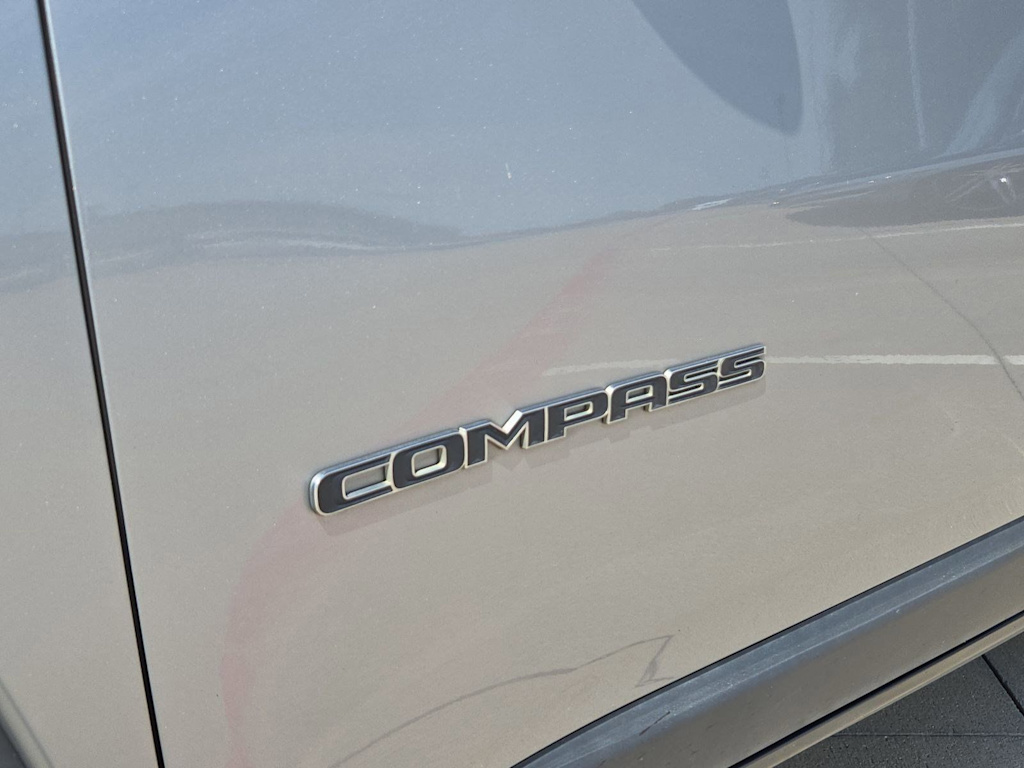 Thumbnail: 2017 Jeep Compass - 23