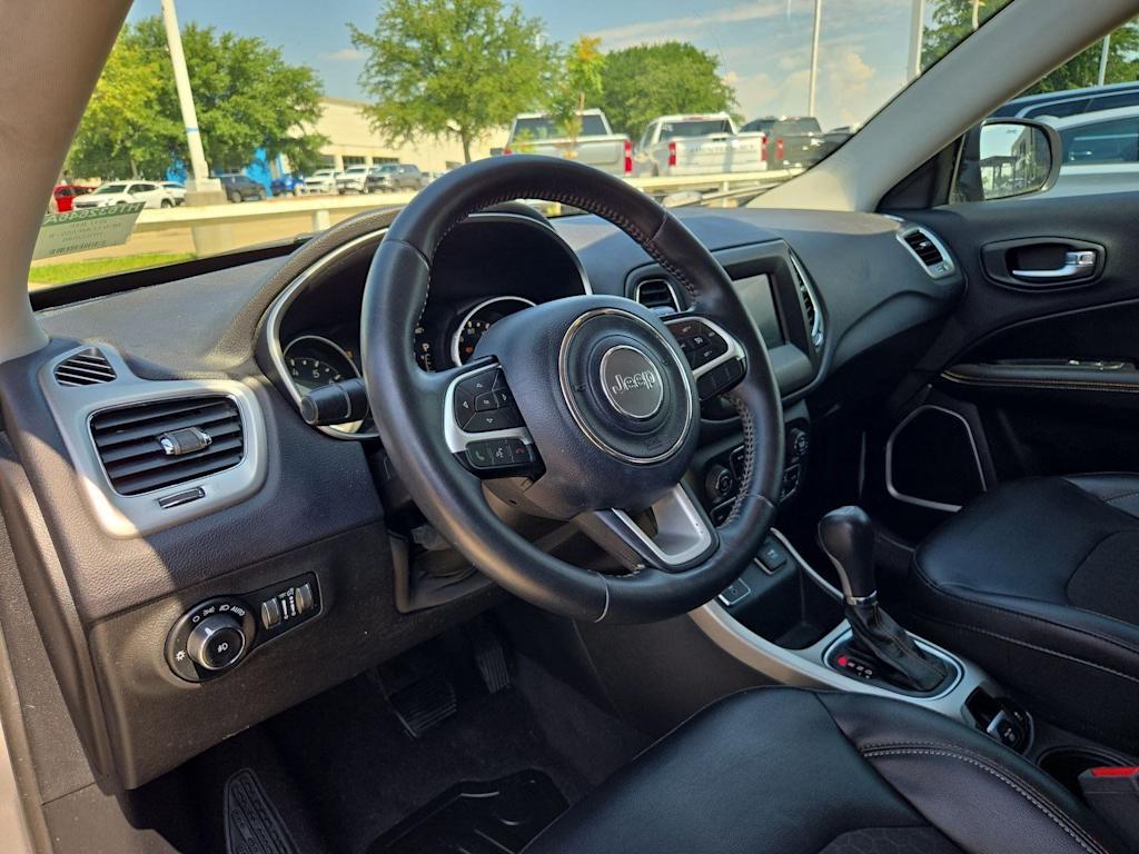 Thumbnail: 2017 Jeep Compass - 2