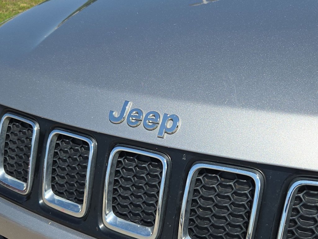Thumbnail: 2017 Jeep Compass - 7