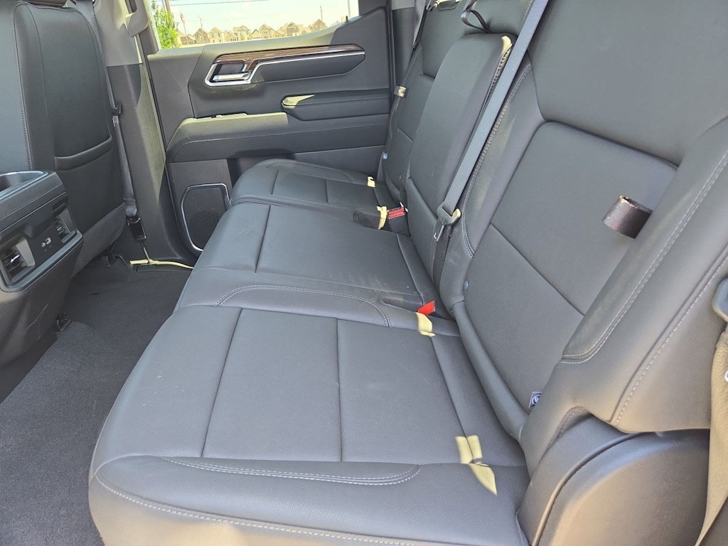 Thumbnail: 2024 Chevrolet Silverado 1500 - 24