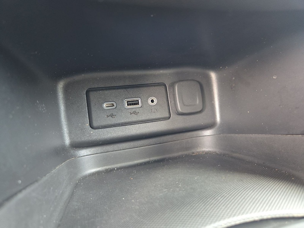 Thumbnail: 2019 Chevrolet Equinox - 30