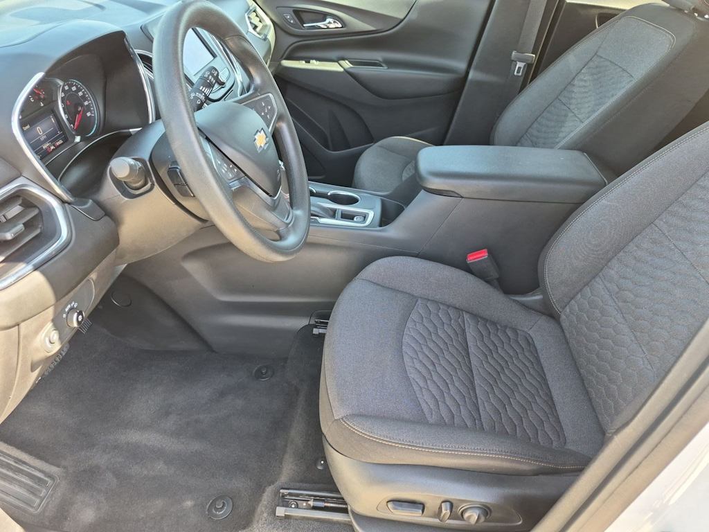 Thumbnail: 2021 Chevrolet Equinox - 10