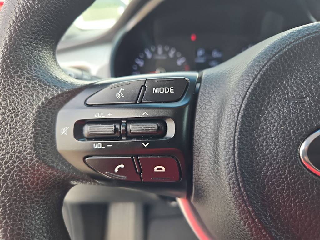Thumbnail: 2020 Kia Rio - 26