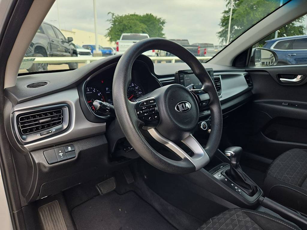 Thumbnail: 2020 Kia Rio - 2