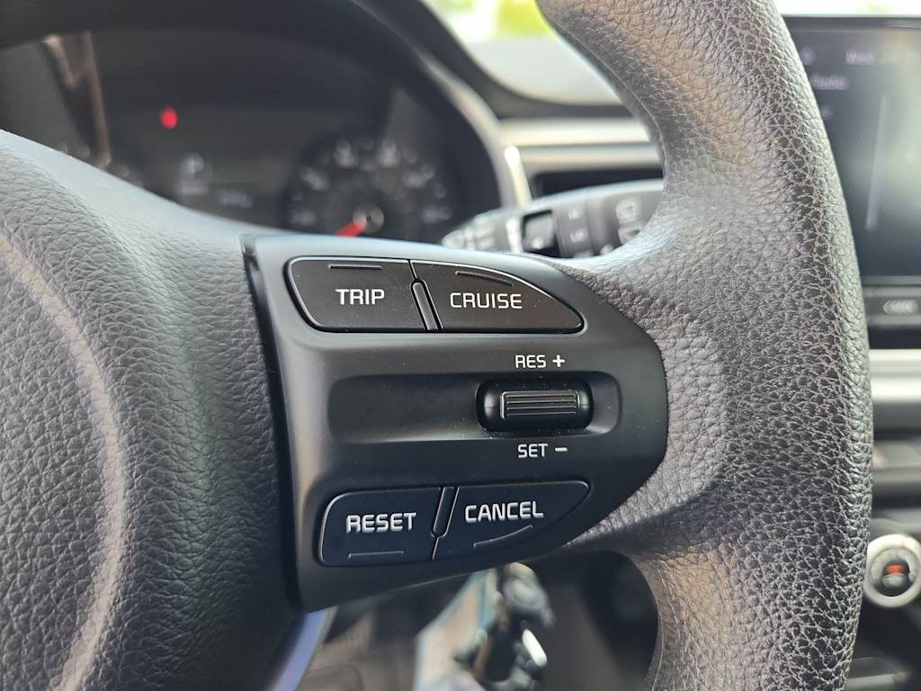 Thumbnail: 2023 Kia Rio - 27