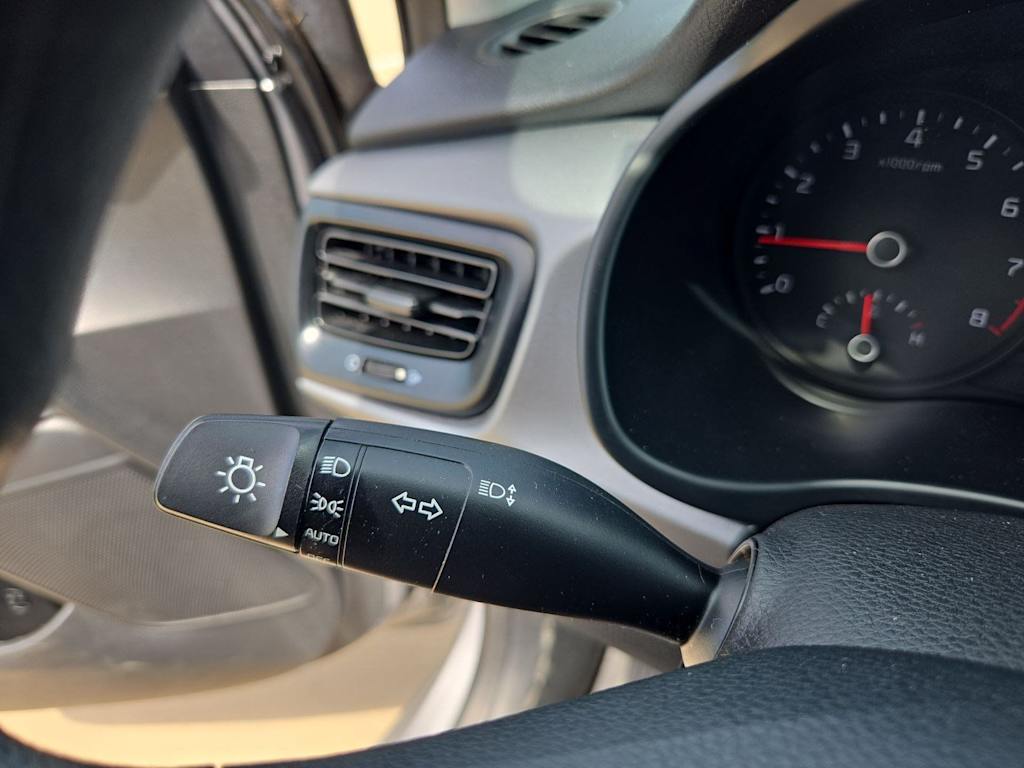 Thumbnail: 2023 Kia Rio - 29