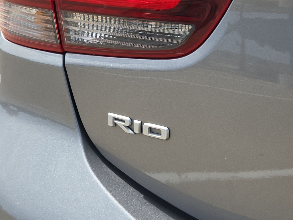 Thumbnail: 2023 Kia Rio - 22