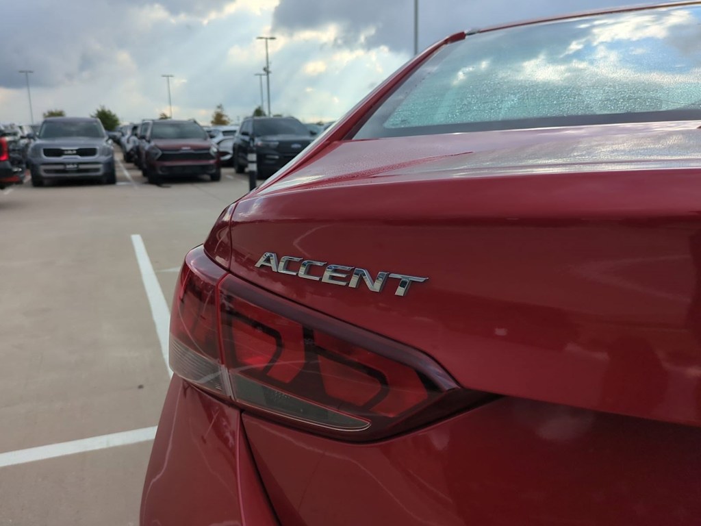 Thumbnail: 2018 Hyundai Accent - 7