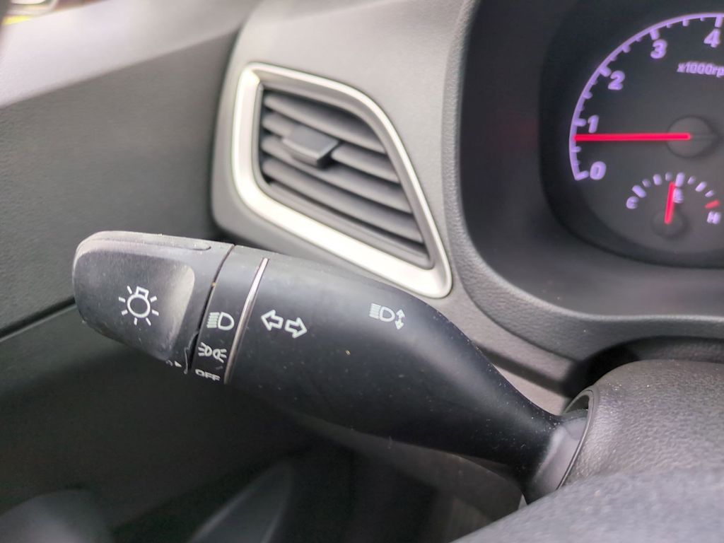 Thumbnail: 2018 Hyundai Accent - 30