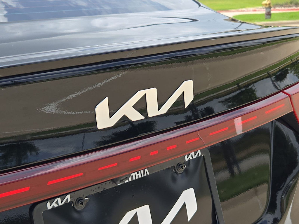 Thumbnail: 2024 Kia Forte - 7