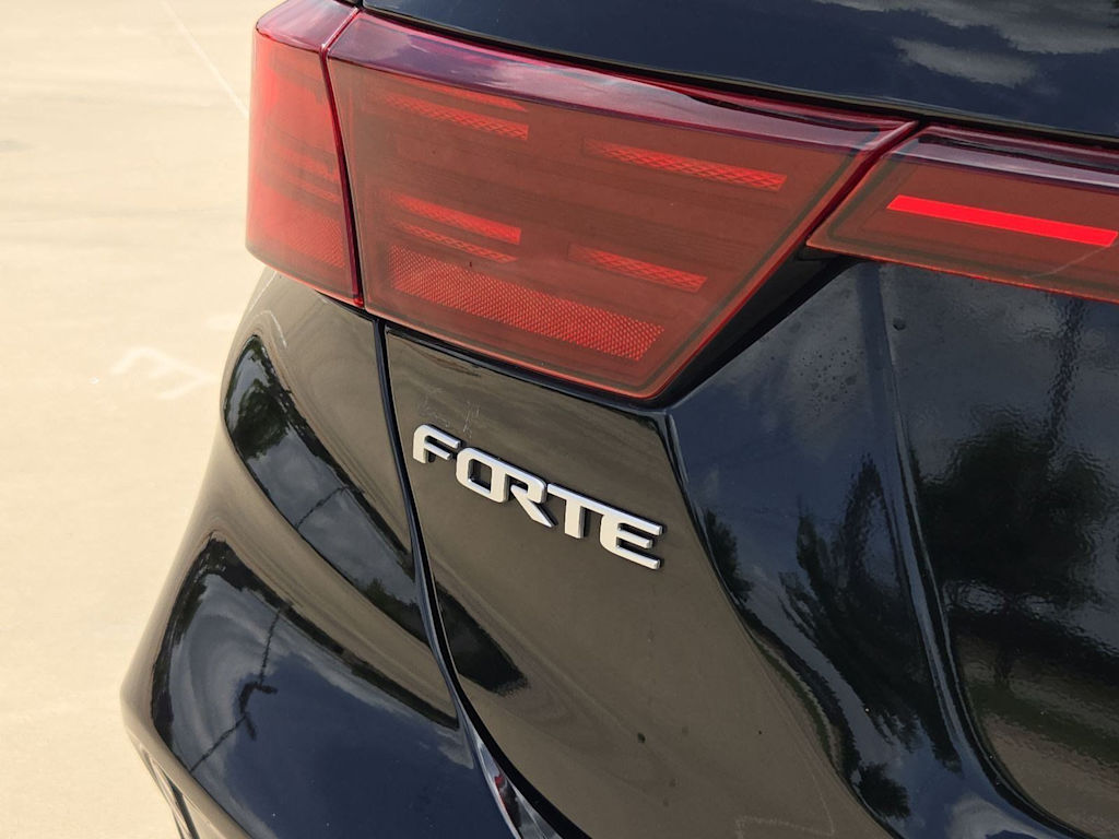 Thumbnail: 2024 Kia Forte - 21