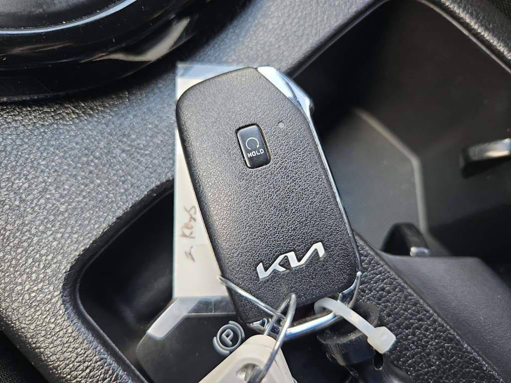 Thumbnail: 2022 Kia Forte - 37