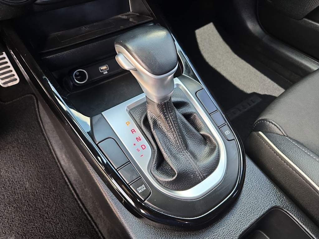 Thumbnail: 2022 Kia Forte - 15