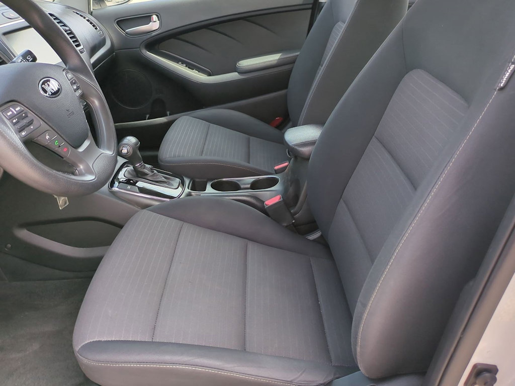 Thumbnail: 2018 Kia Forte - 11