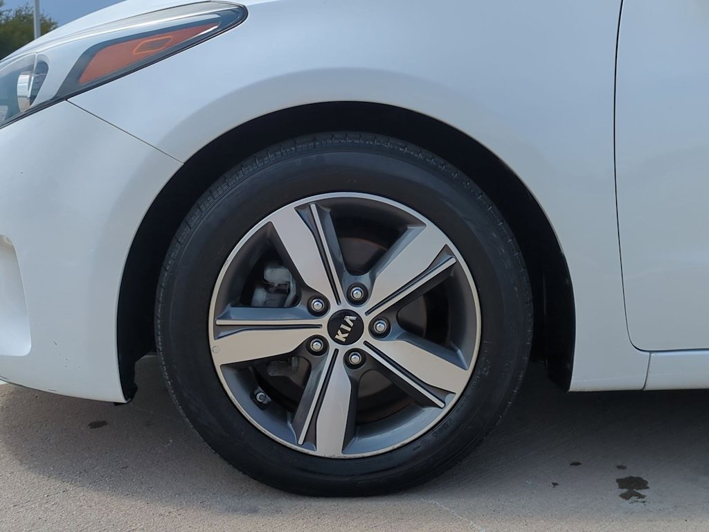 Thumbnail: 2018 Kia Forte - 8