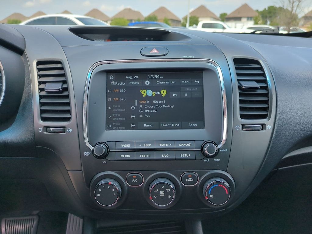 Thumbnail: 2018 Kia Forte - 15