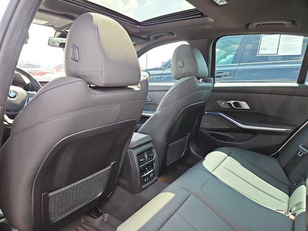 Thumbnail: 2019 BMW 3 Series - 13