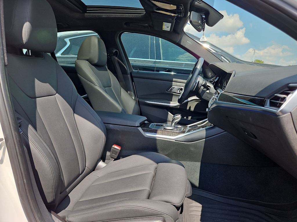 Thumbnail: 2019 BMW 3 Series - 12