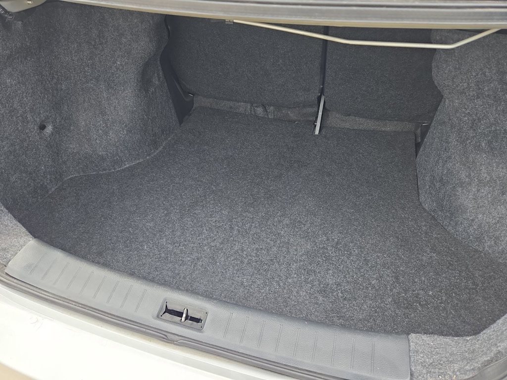 Thumbnail: 2019 Nissan Sentra - 17