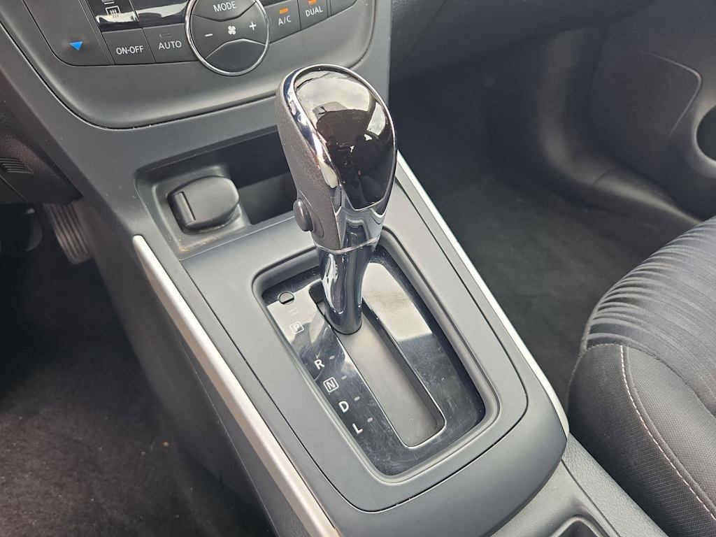 Thumbnail: 2019 Nissan Sentra - 31