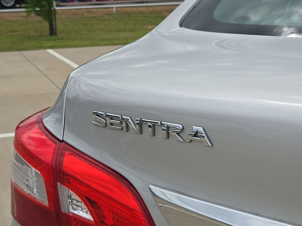 Thumbnail: 2019 Nissan Sentra - 7