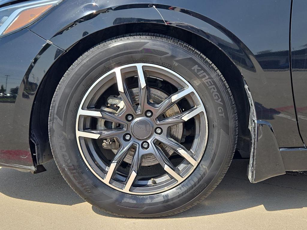 Thumbnail: 2020 Nissan Sentra - 7