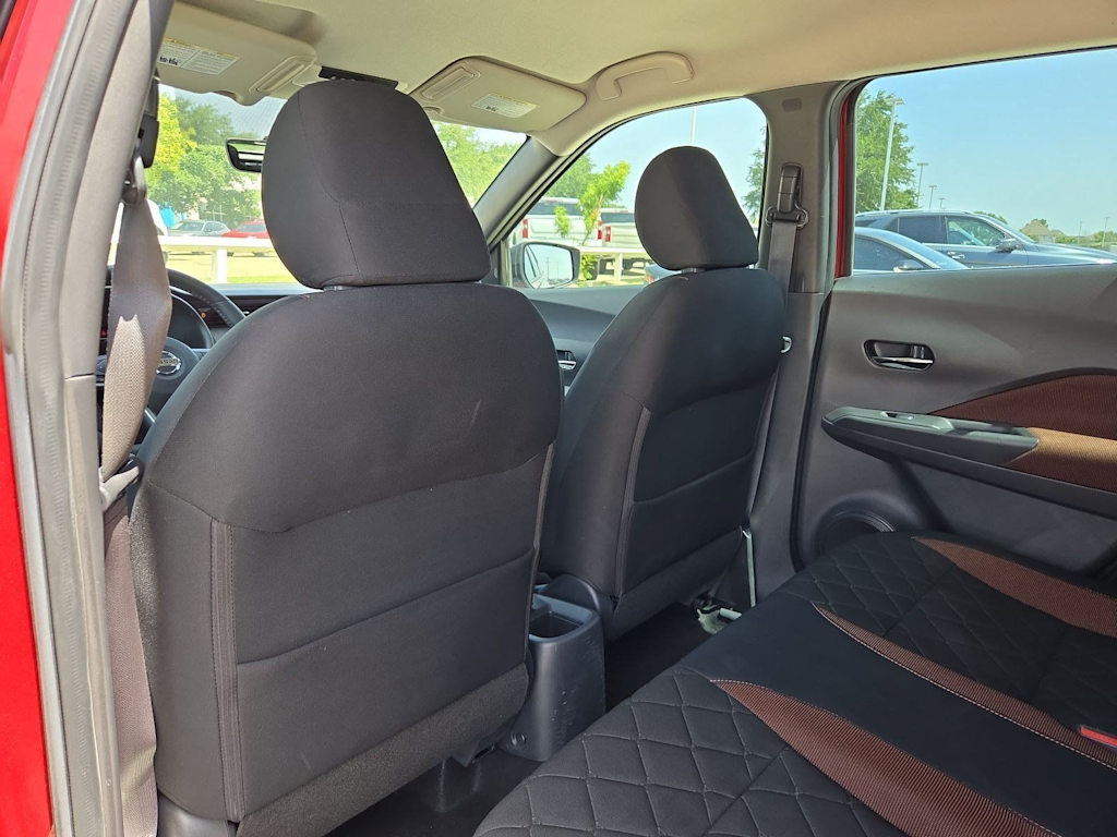 Thumbnail: 2018 Nissan Kicks - 12