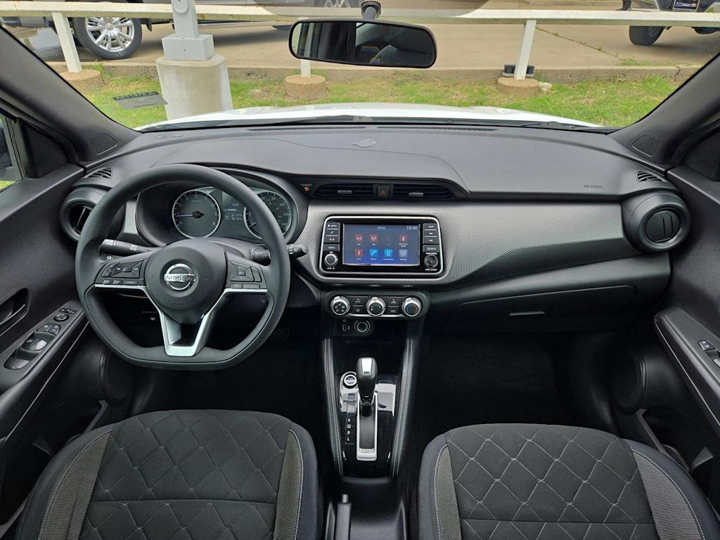 Thumbnail: 2018 Nissan Kicks - 9