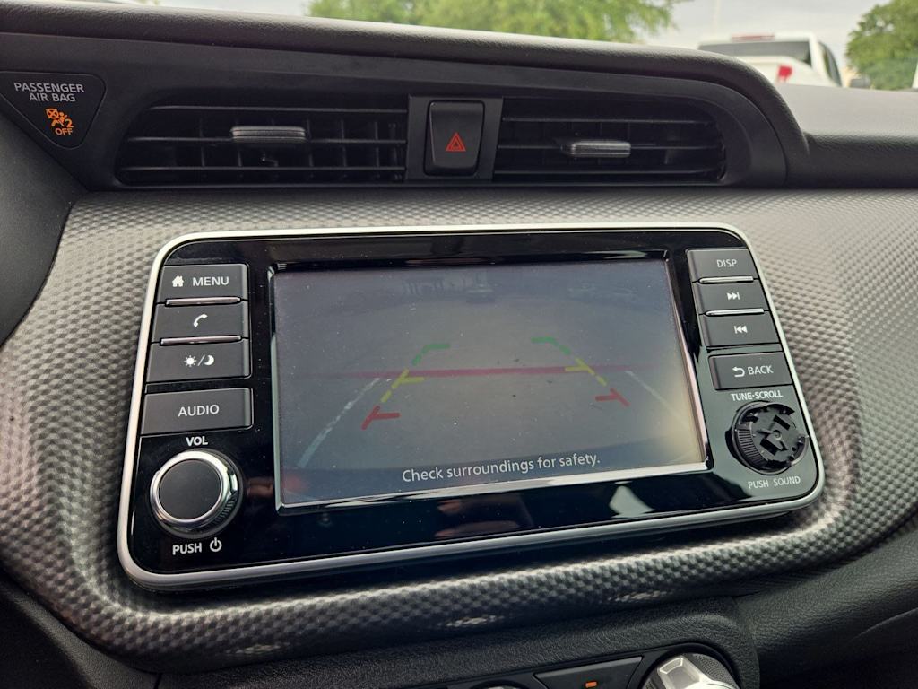 Thumbnail: 2018 Nissan Kicks - 30